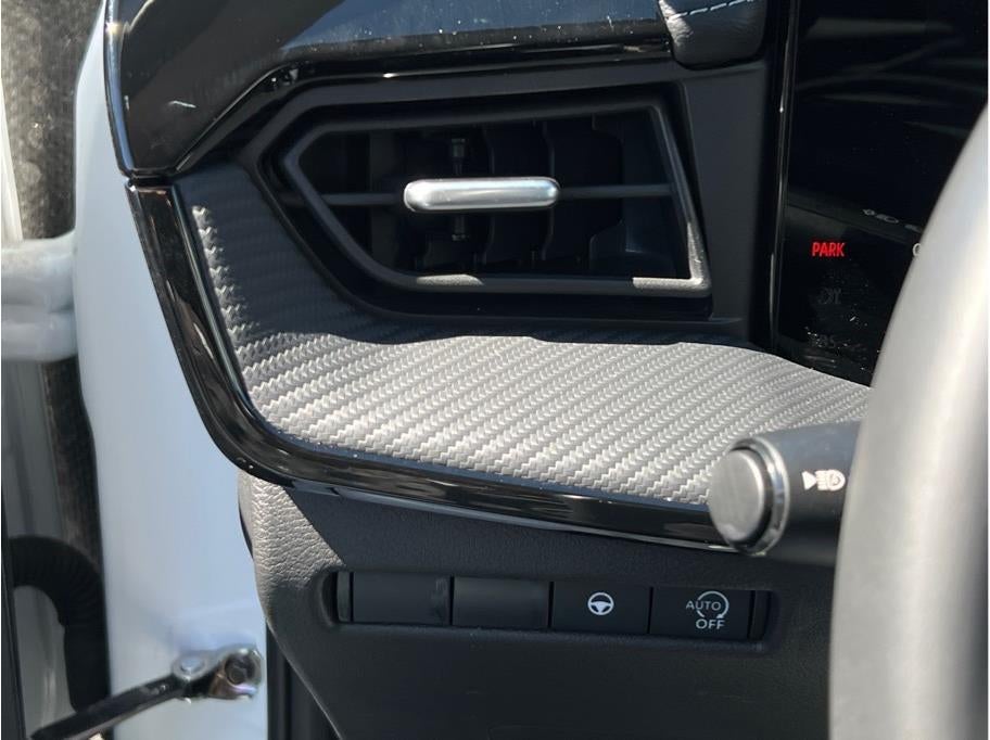 2025 Nissan Kicks SR Sport Utility 4D