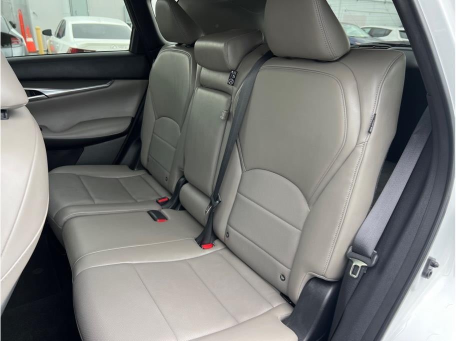 2023 INFINITI QX50 LUXE Sport Utility 4D