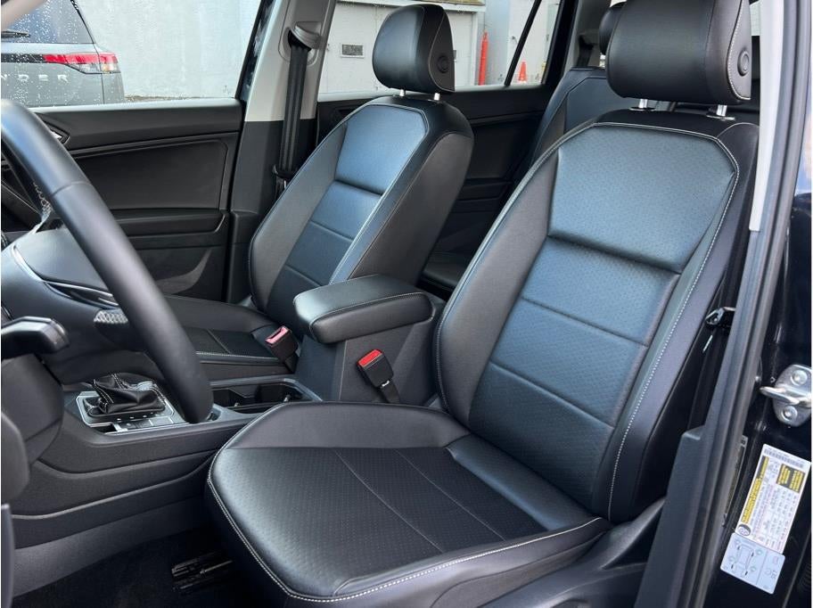 2021 Volkswagen Tiguan SE Sport Utility 4D