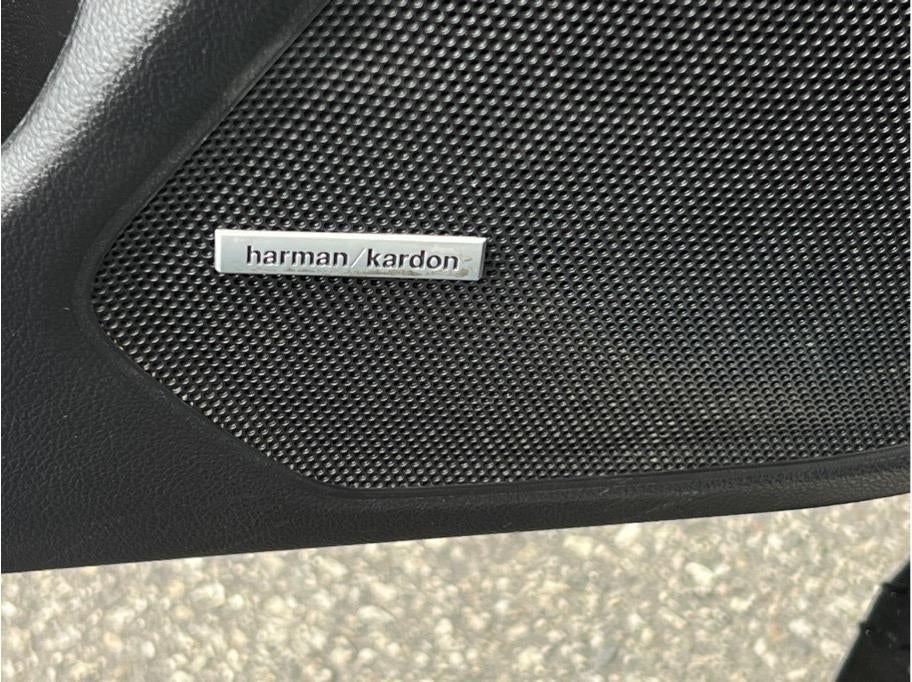 2017 Subaru Outback 2.5i Limited Wagon 4D