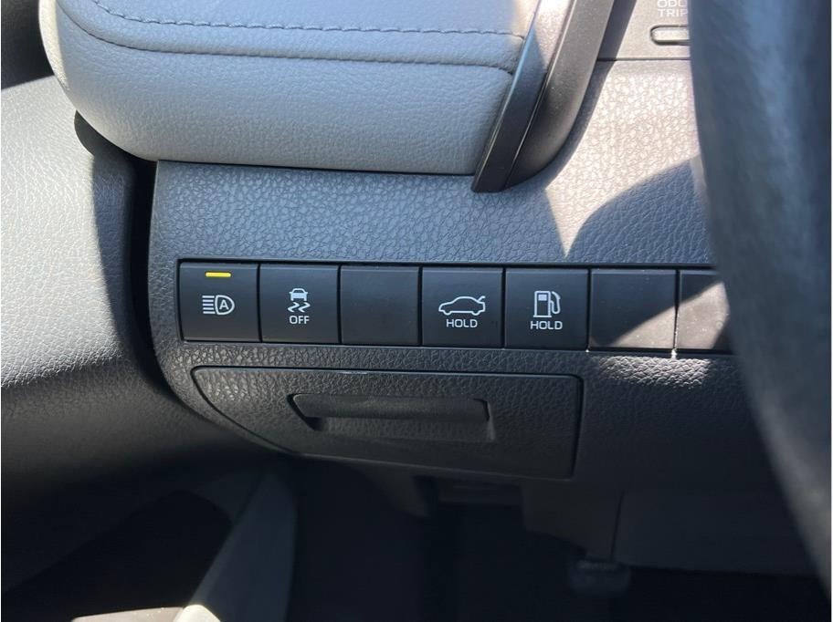 2023 Toyota Camry LE Sedan 4D