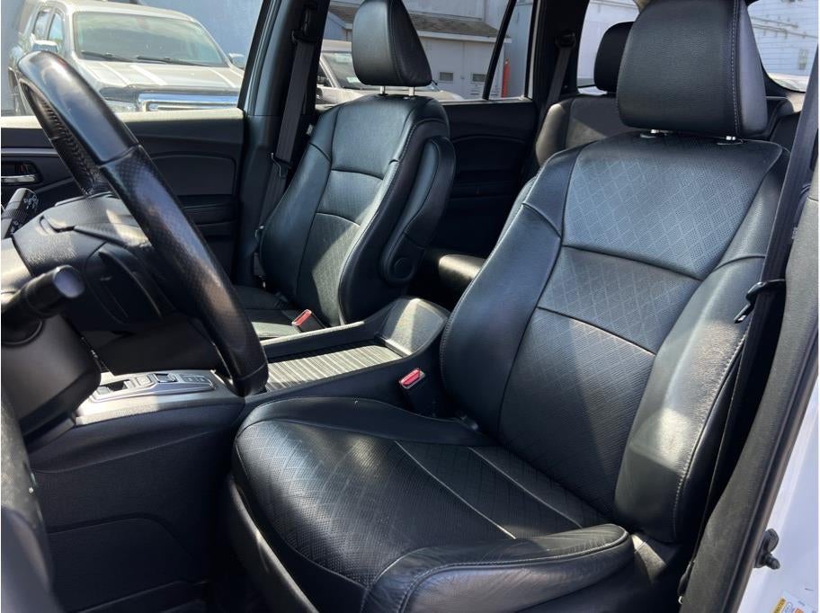 2019 Honda Passport EX-L Sport Utility 4D