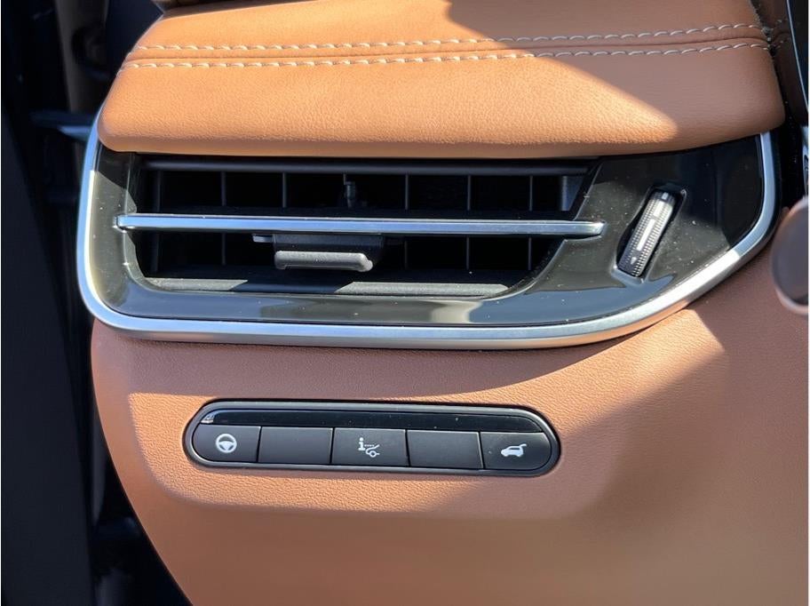 2023 INFINITI QX60 SENSORY Sport Utility 4D