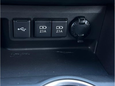 2021 Toyota Highlander XLE Sport Utility 4D