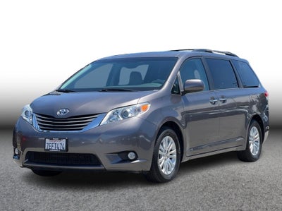 2014 Toyota Sienna XLE Minivan 4D