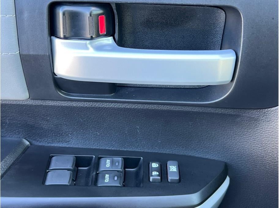 2021 Toyota Tundra CrewMax Limited Pickup 4D 5 1/2 ft