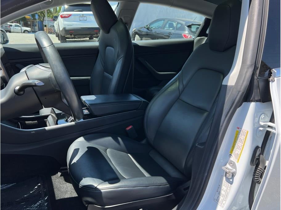 2019 Tesla Model 3 Long Range Sedan 4D