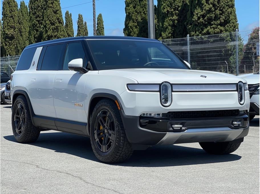 2024 Rivian R1S Quad Large Sport Utility 4D