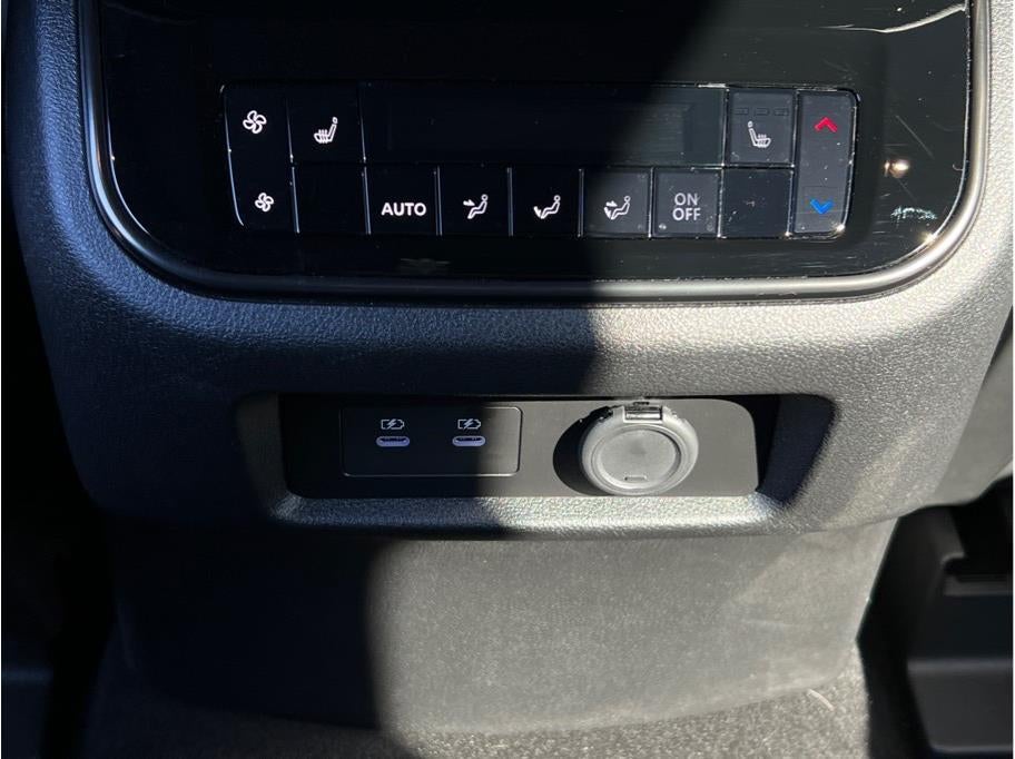 2025 Nissan Armada PRO-4X Sport Utility 4D