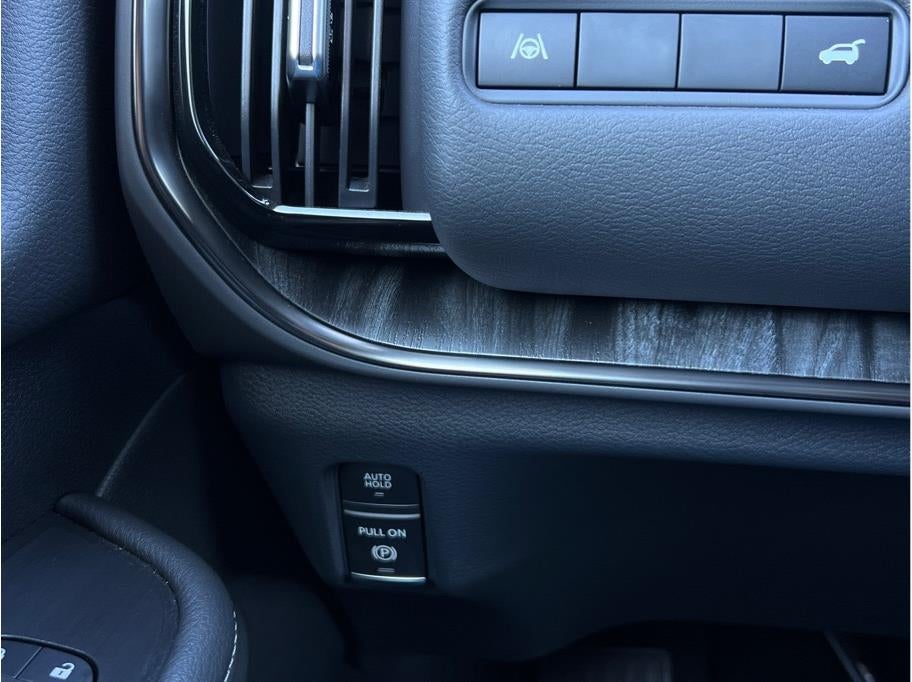 2025 Nissan Armada PRO-4X Sport Utility 4D