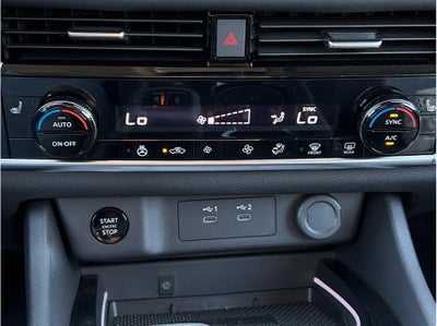 2025 Nissan Rogue SL Sport Utility 4D