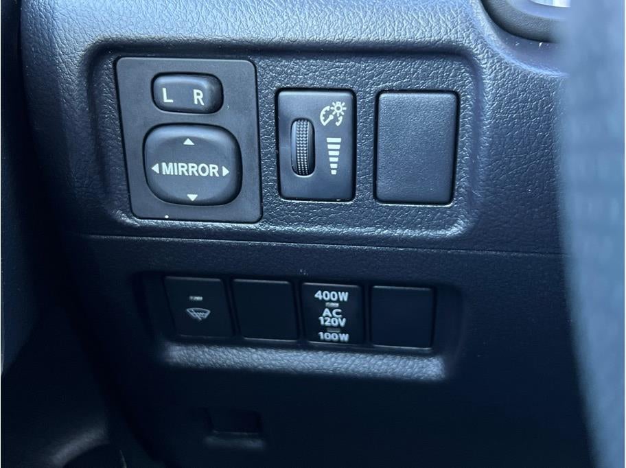 2018 Toyota 4Runner SR5 Sport Utility 4D