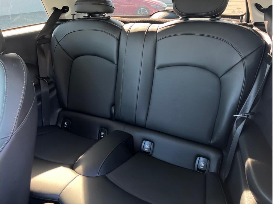 2022 MINI Hardtop 2 Door Cooper SE Hatchback 2D