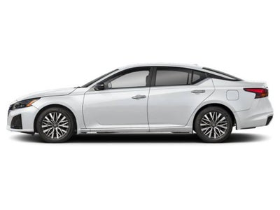 2025 Nissan Altima 2.5 SV Sedan 4D