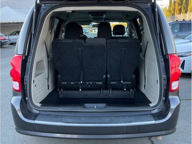 2017 Dodge Grand Caravan Passenger SE Minivan 4D
