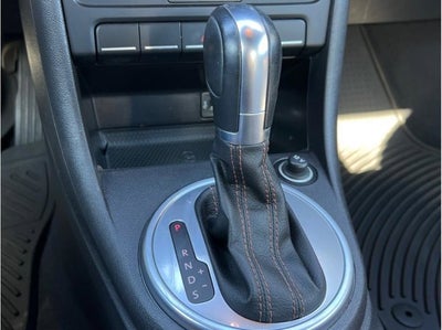 2017 Volkswagen Beetle 1.8T Classic Hatchback 2D