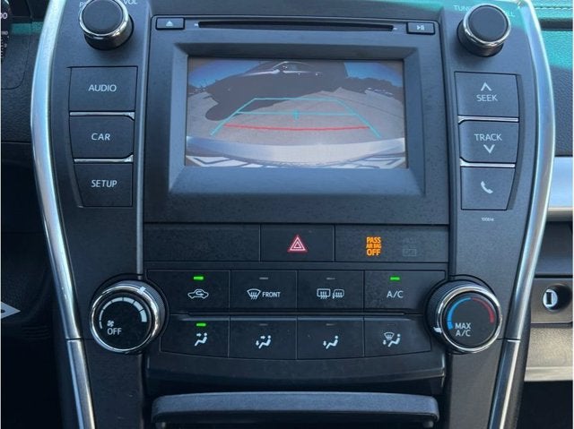 2017 Toyota Camry SE Sedan 4D