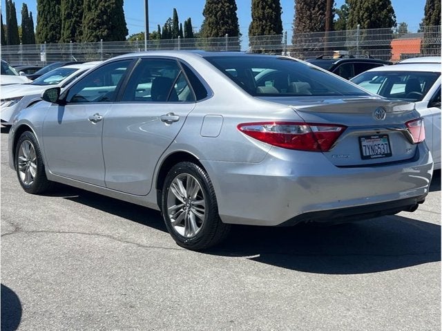 2017 Toyota Camry SE Sedan 4D