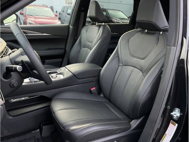 2025 INFINITI QX60 LUXE Sport Utility 4D