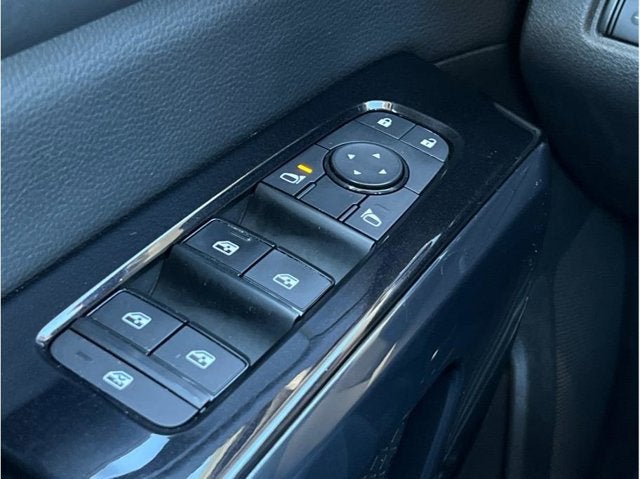 2022 Nissan Pathfinder SV Sport Utility 4D