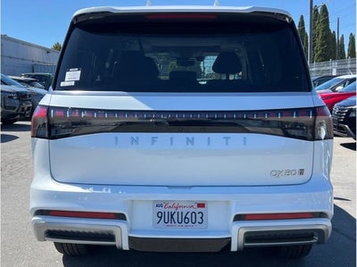 2025 INFINITI QX80 SENSORY Sport Utility 4D